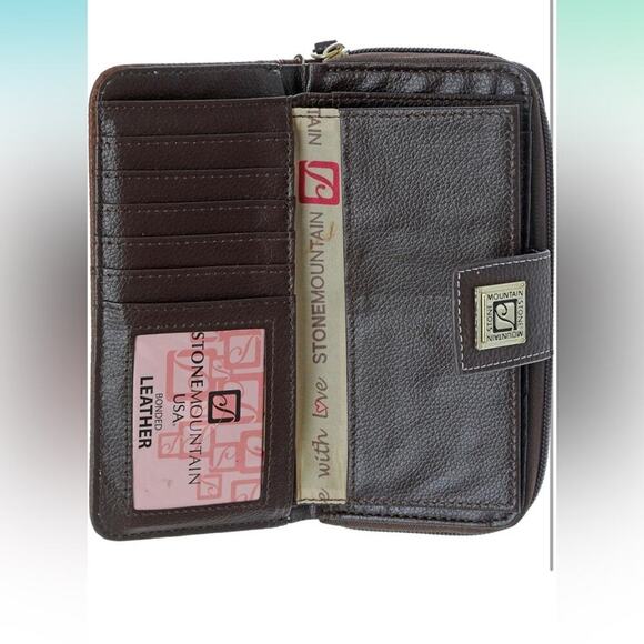 Stone Mountain Large Pebble Leather Brown Zip Around Wallet Phone Wristlet - Picture 2 of 3